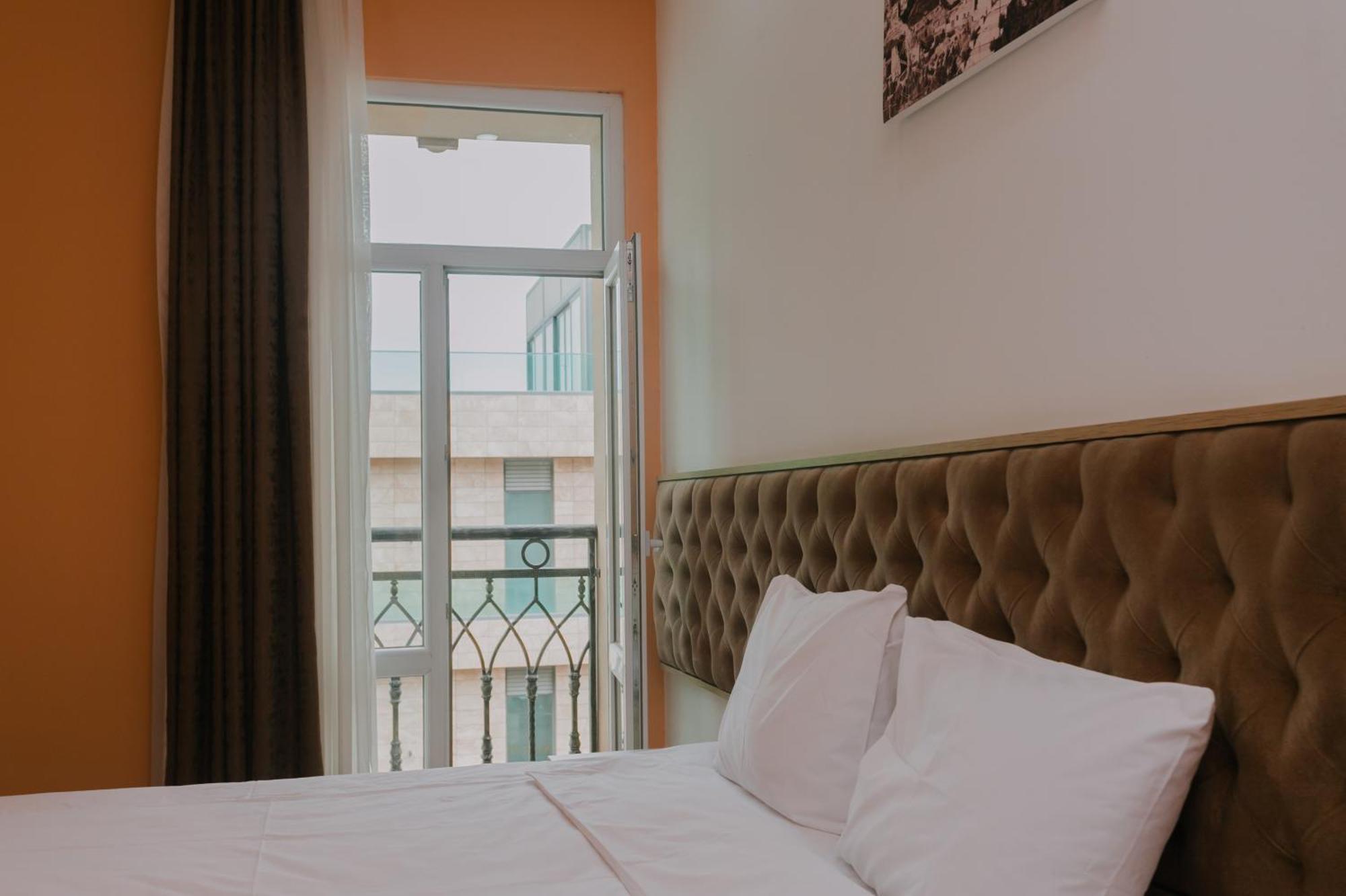 Madina-Zamzam Halal Hotels Group Bakoe Buitenkant foto