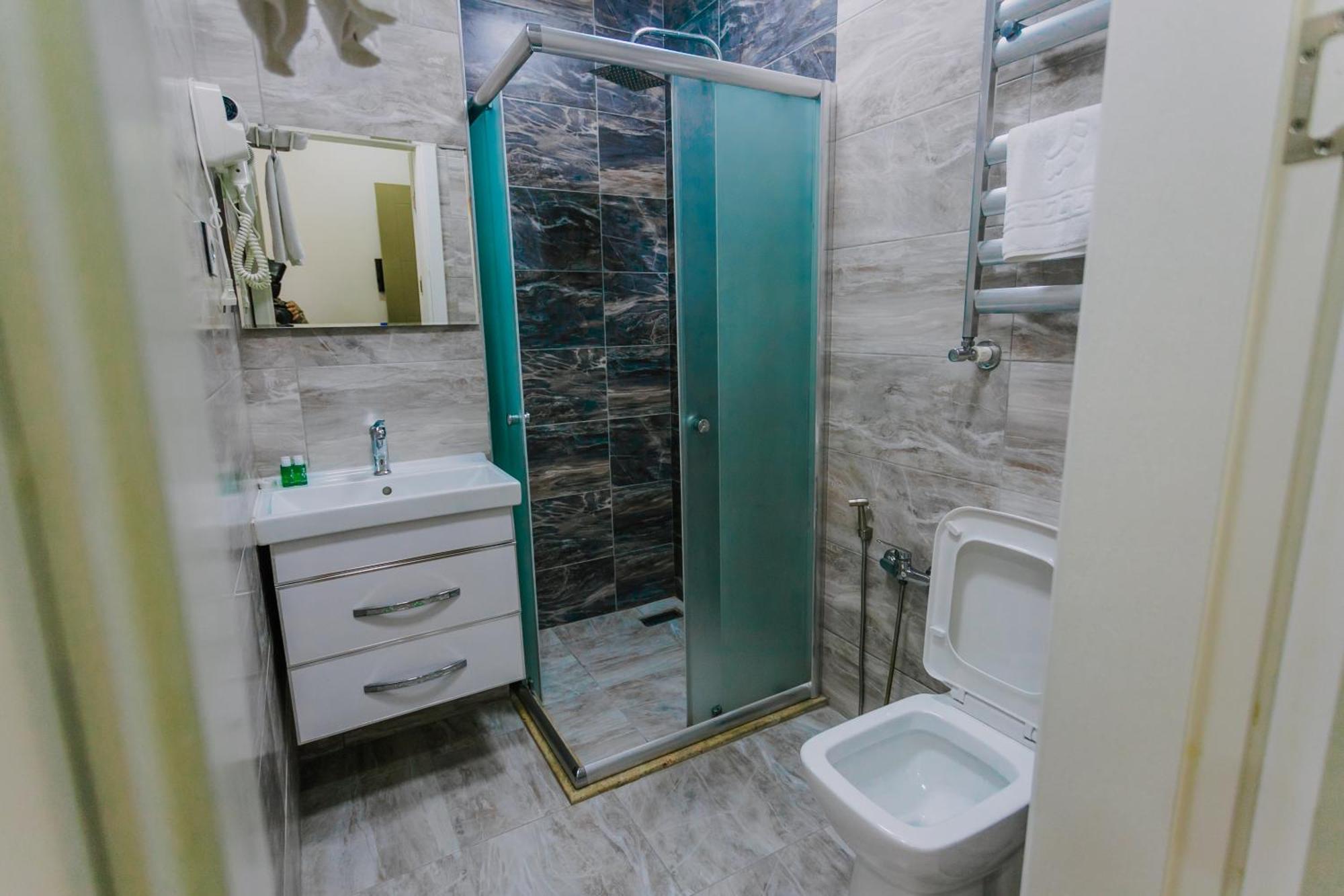 Madina-Zamzam Halal Hotels Group Bakoe Buitenkant foto