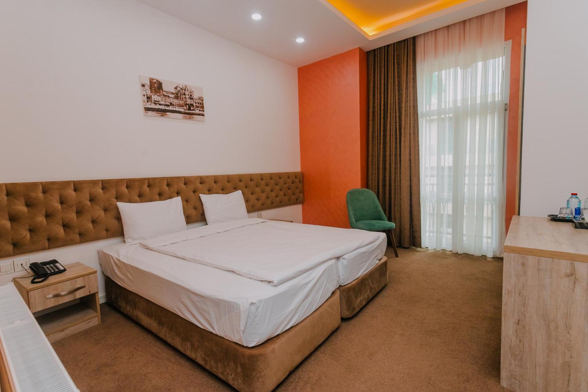 Madina-Zamzam Halal Hotels Group Bakoe Buitenkant foto
